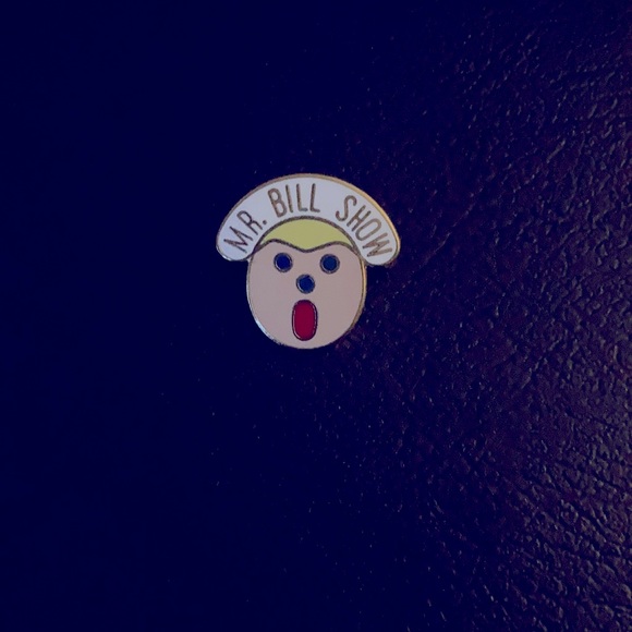 A Mr Bill show pin - Picture 1 of 2